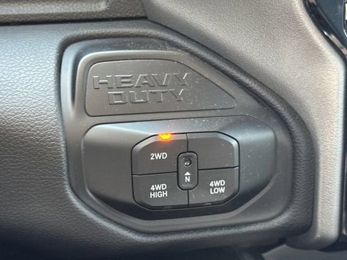 Used 2025 RAM 2500 Laramie w/ Night Edition AWD/4WD image 32
