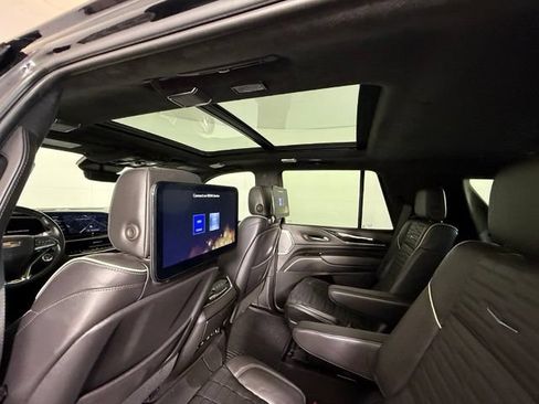 Used 2023 Cadillac Escalade V AWD/4WD image 31