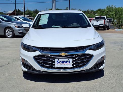 Used 2024 Chevrolet Malibu LT FWD image 3
