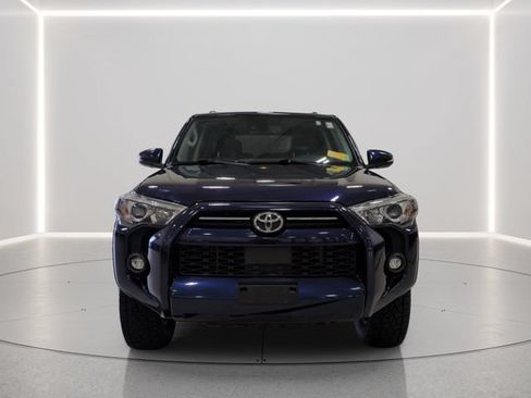 Used 2022 Toyota 4Runner SR5 Premium w/ Moonroof Package AWD/4WD image 9