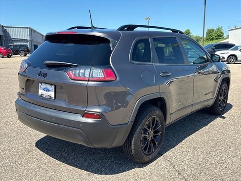 Used 2023 Jeep Cherokee Altitude Lux AWD/4WD image 4