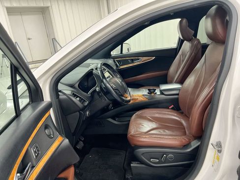 Used 2016 Lincoln MKX Reserve w/ Technology Package AWD/4WD image 21