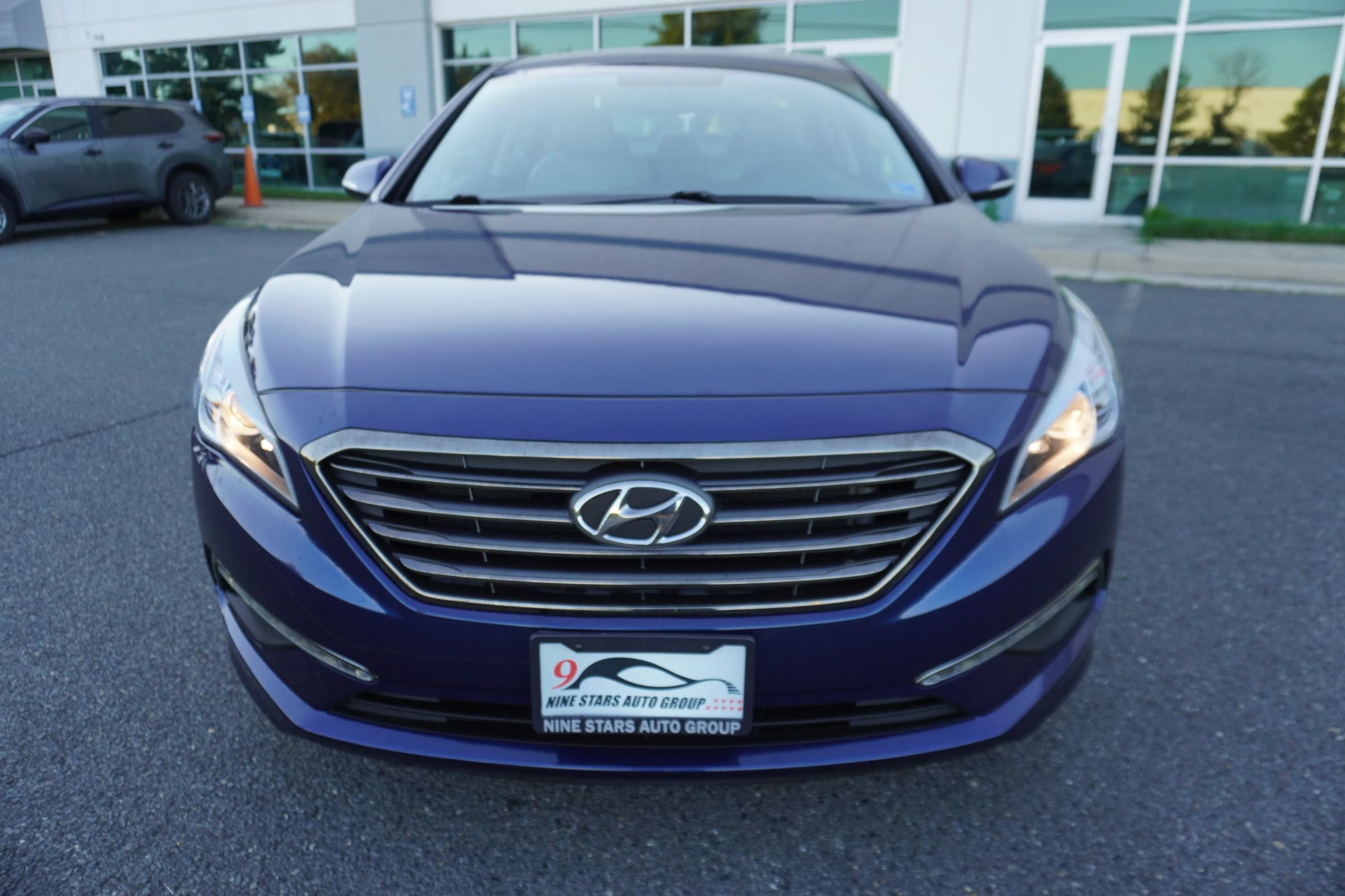 Used 2015 Hyundai Sonata Limited FWD image 2