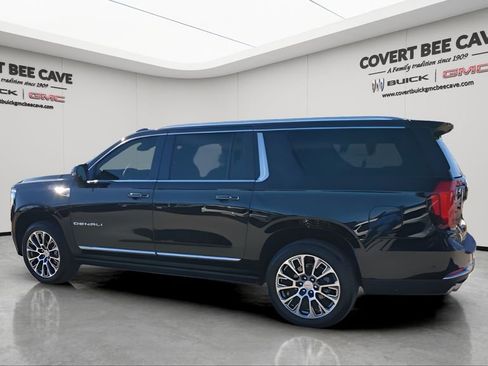 New 2026 GMC Yukon XL Denali w/ Denali Reserve Package image 6
