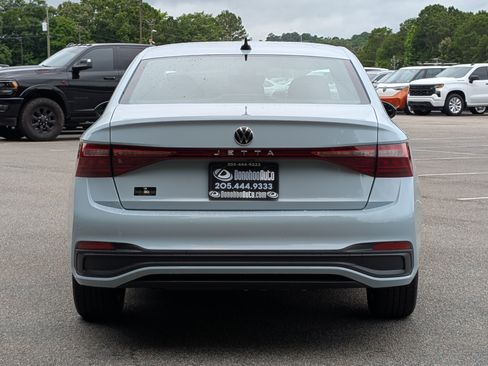 Used 2025 Volkswagen Jetta Sport FWD image 8