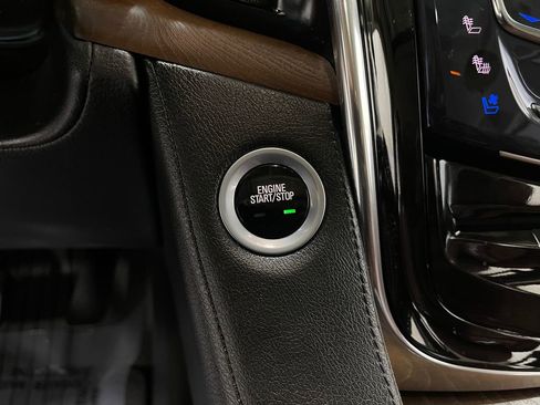 Used 2018 Cadillac Escalade Premium Luxury image 24