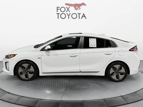 Used 2020 Hyundai Ioniq SEL image 2