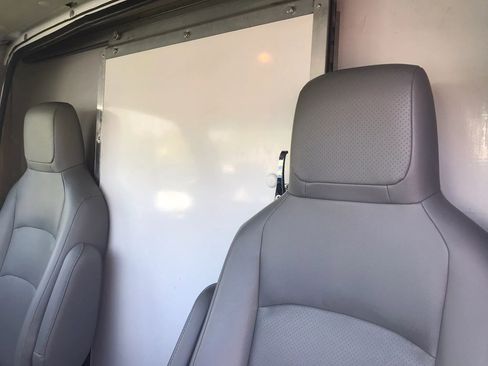 Used 2014 Ford E-350 and Econoline 350 Super Duty RWD image 22