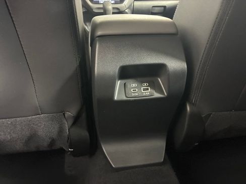 Used 2024 Subaru Crosstrek 2.0i Premium AWD/4WD image 17