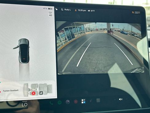 Used 2021 Tesla Model Y Long Range AWD/4WD image 19
