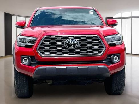 Used 2022 Toyota Tacoma TRD Off-Road w/ Technology Package AWD/4WD image 2