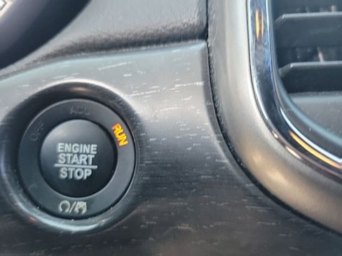 Used 2018 Jeep Grand Cherokee Limited image 45