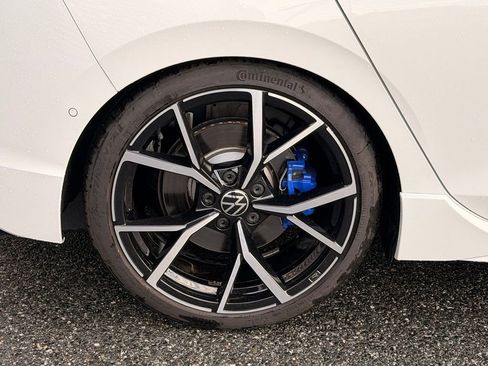 Used 2023 Volkswagen Golf R AWD/4WD image 22