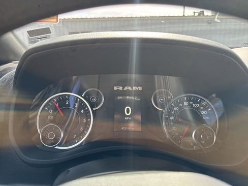Used 2024 RAM 2500 Big Horn AWD/4WD image 23