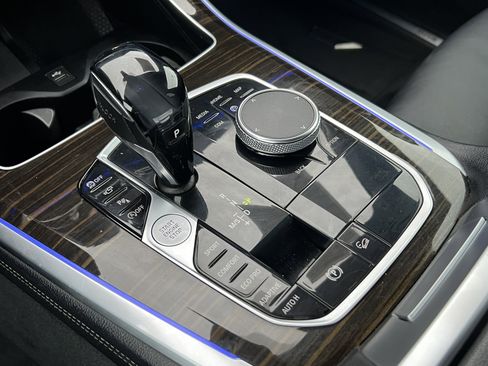 Used 2019 BMW X5 xDrive40i w/ Premium Package image 32