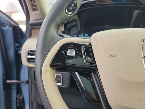 New 2026 Lincoln Corsair Reserve w/ Rear Removable Package Tray image 24