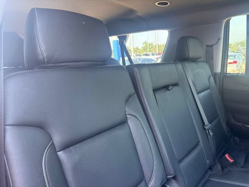 Used 2019 Chevrolet Suburban LT AWD/4WD image 33