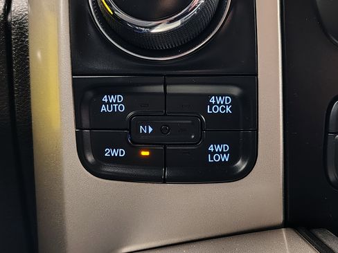 Used 2016 RAM 1500 Big Horn image 37