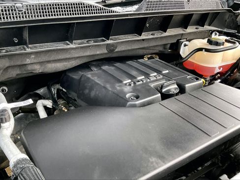 Used 2024 Chevrolet Silverado 1500 LT AWD/4WD image 32