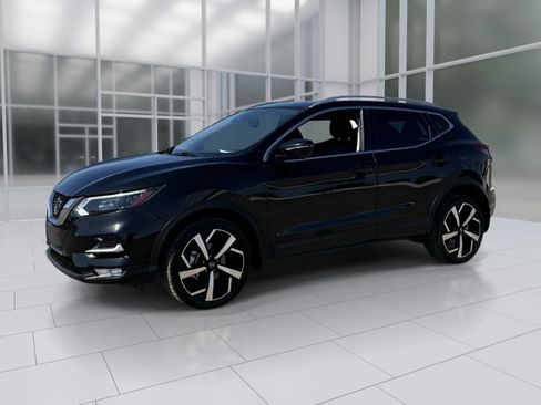 Certified 2021 Nissan Rogue Sport SL w/ Premium Package FWD image 2