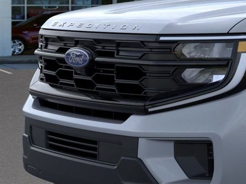New 2025 Ford Expedition Active image 17