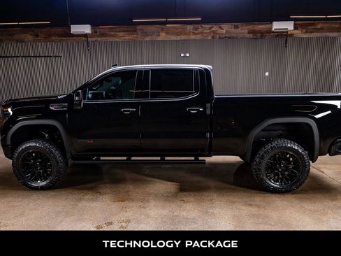 Used 2026 GMC Sierra 1500 AT4 w/ Technology Package image 6