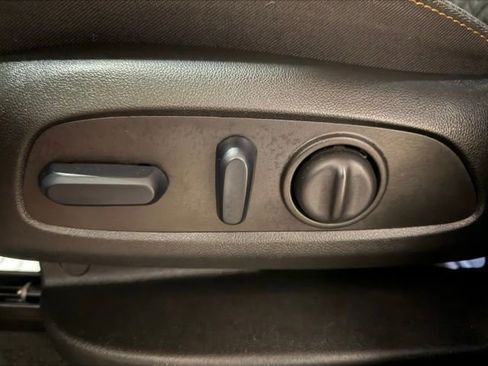 Used 2023 Chevrolet Equinox LT image 16