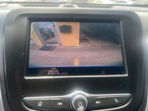 Used 2021 Chevrolet Equinox LT FWD image 20