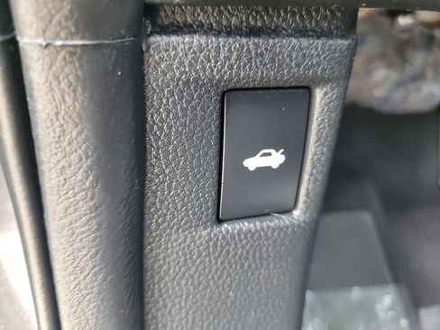 Used 2025 Honda Accord Touring image 19