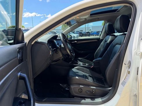 Used 2019 Volkswagen Jetta SEL Premium FWD image 10
