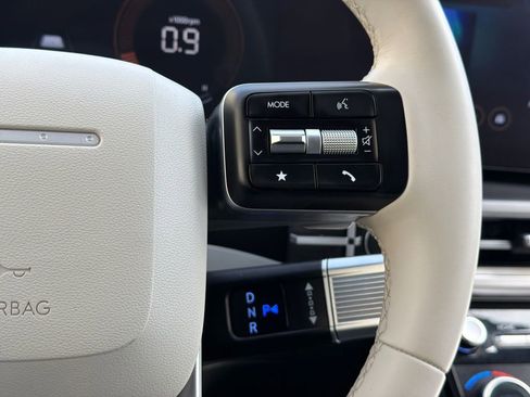 Used 2024 Hyundai Santa Fe SEL image 23