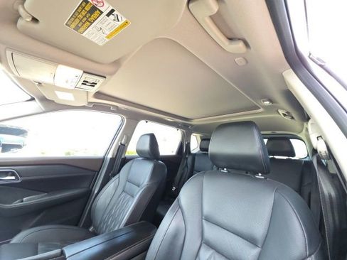 Used 2023 Nissan Rogue Platinum w/ Platinum Premium Package FWD image 14