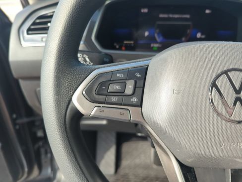 Certified 2022 Volkswagen Tiguan S FWD image 22