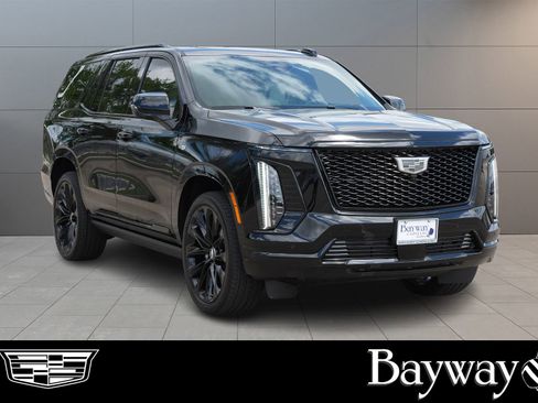 Certified 2026 Cadillac Escalade Platinum Sport w/ LPO, ONYX Package AWD/4WD image 3