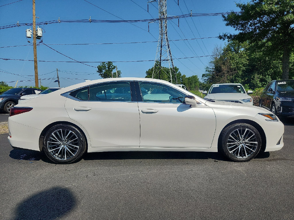Used 2024 Lexus ES 350 w/ Premium Package FWD image 13