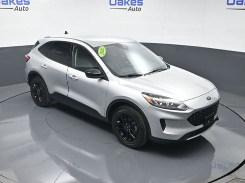 Used 2020 Ford Escape SE Sport image 45