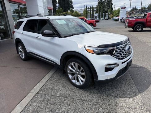 Used 2022 Ford Explorer Platinum w/ Equipment Group 601A AWD/4WD image 8