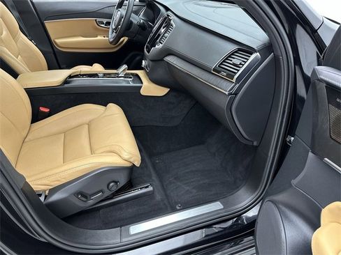 Used 2023 Volvo XC90 T8 Ultimate image 26