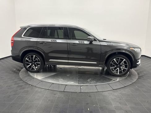 Certified 2024 Volvo XC90 B6 Plus w/ Protection Package Premier image 8