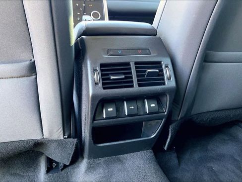 Used 2020 Land Rover Discovery Sport Standard image 33