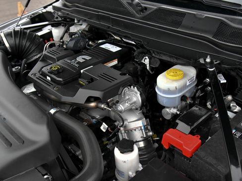 Used 2024 RAM 2500 Laramie image 58