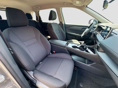 New 2026 Nissan Rogue S image 28