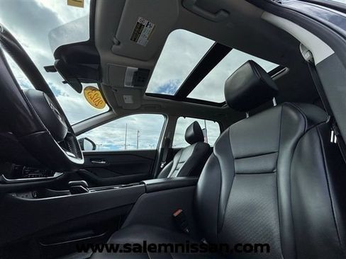 Used 2023 Nissan Rogue SV w/ SV Premium B Package AWD/4WD image 11