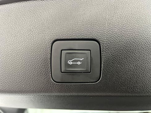 Used 2026 Buick Encore GX Avenir w/ Avenir Technology Package AWD/4WD image 31