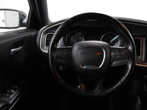 Used 2022 Dodge Charger SXT image 29