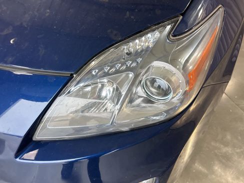 Used 2011 Toyota Prius Two image 2