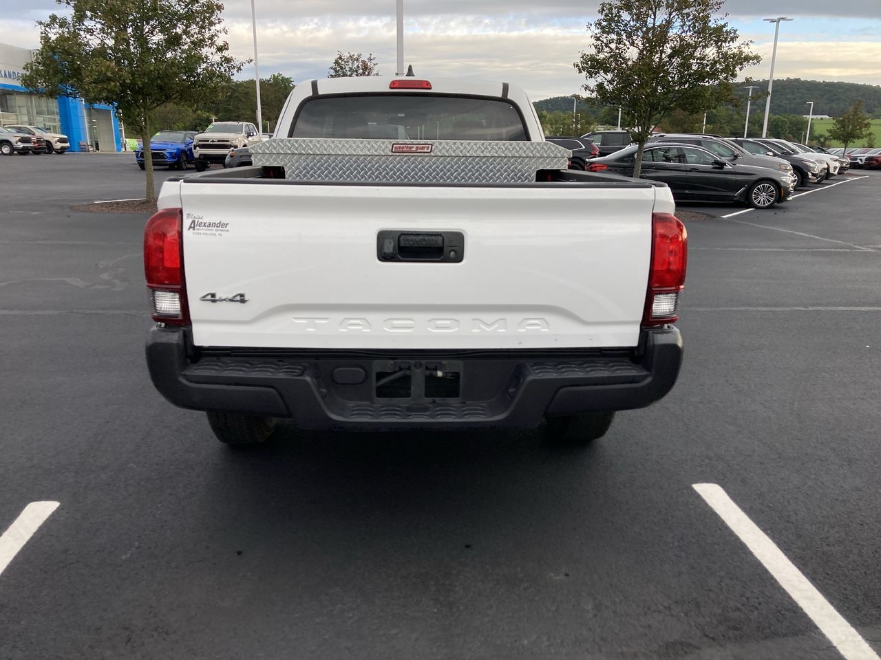 Used 2020 Toyota Tacoma SR AWD/4WD image 6