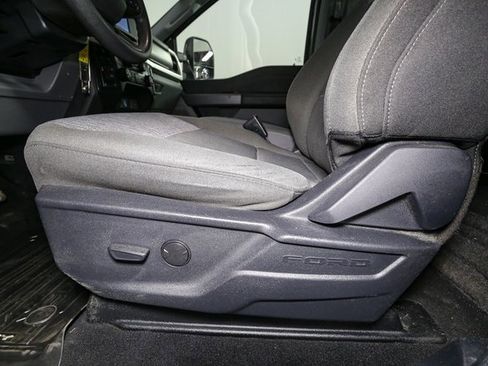 Used 2023 Ford F250 XLT image 33