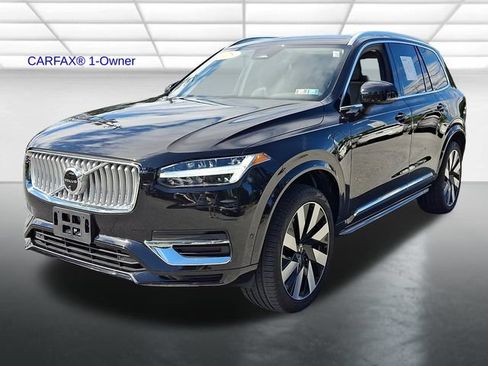 Certified 2025 Volvo XC90 T8 Plus w/ Protection Package Premier AWD/4WD image 3