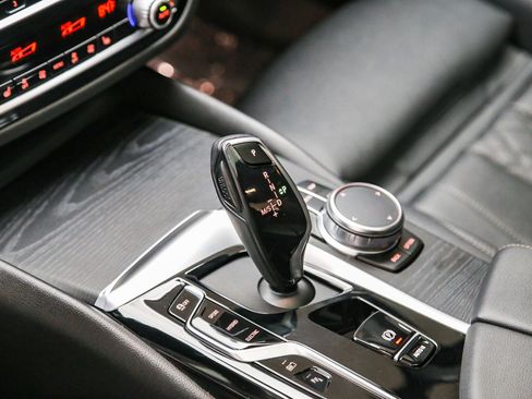 Certified 2023 BMW 530e w/ Premium Package RWD image 22